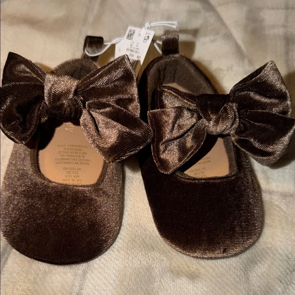 Old Navy Kids Brown Velvet Dress Shoes